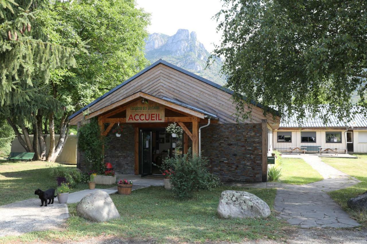 Complexe Des Oustalous Hotel Les Cabannes  Bagian luar foto
